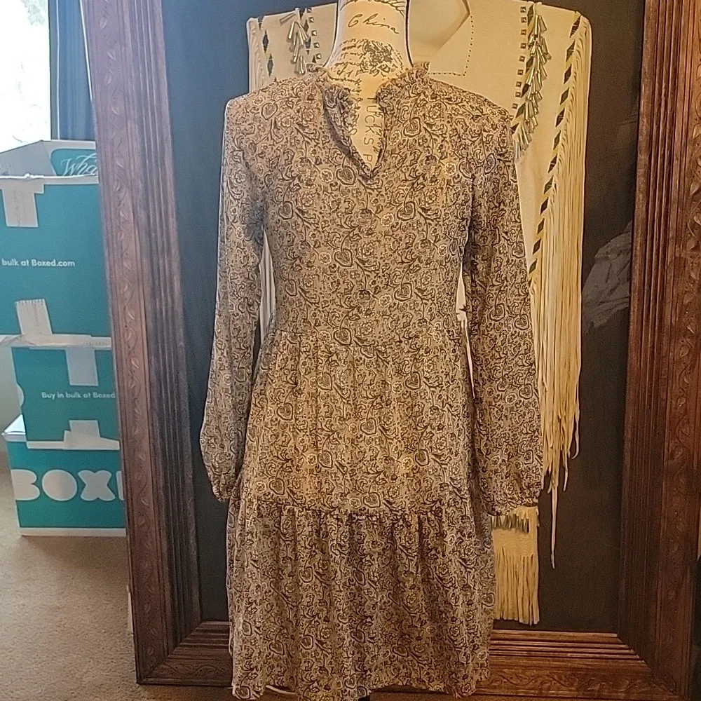 Dress - Picture 3 of 6
